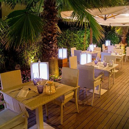 Hotel Maestrale Riccione Buitenkant foto