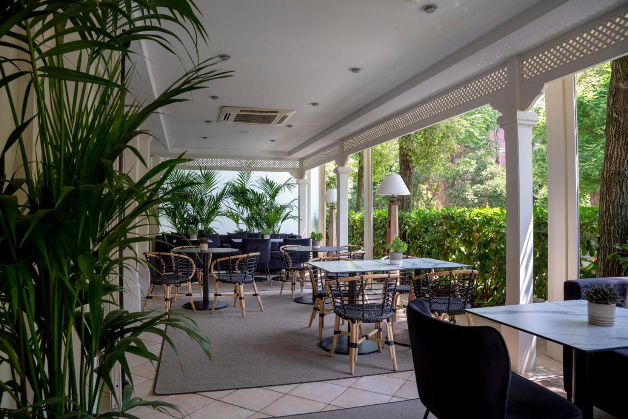 Hotel Maestrale Riccione Buitenkant foto