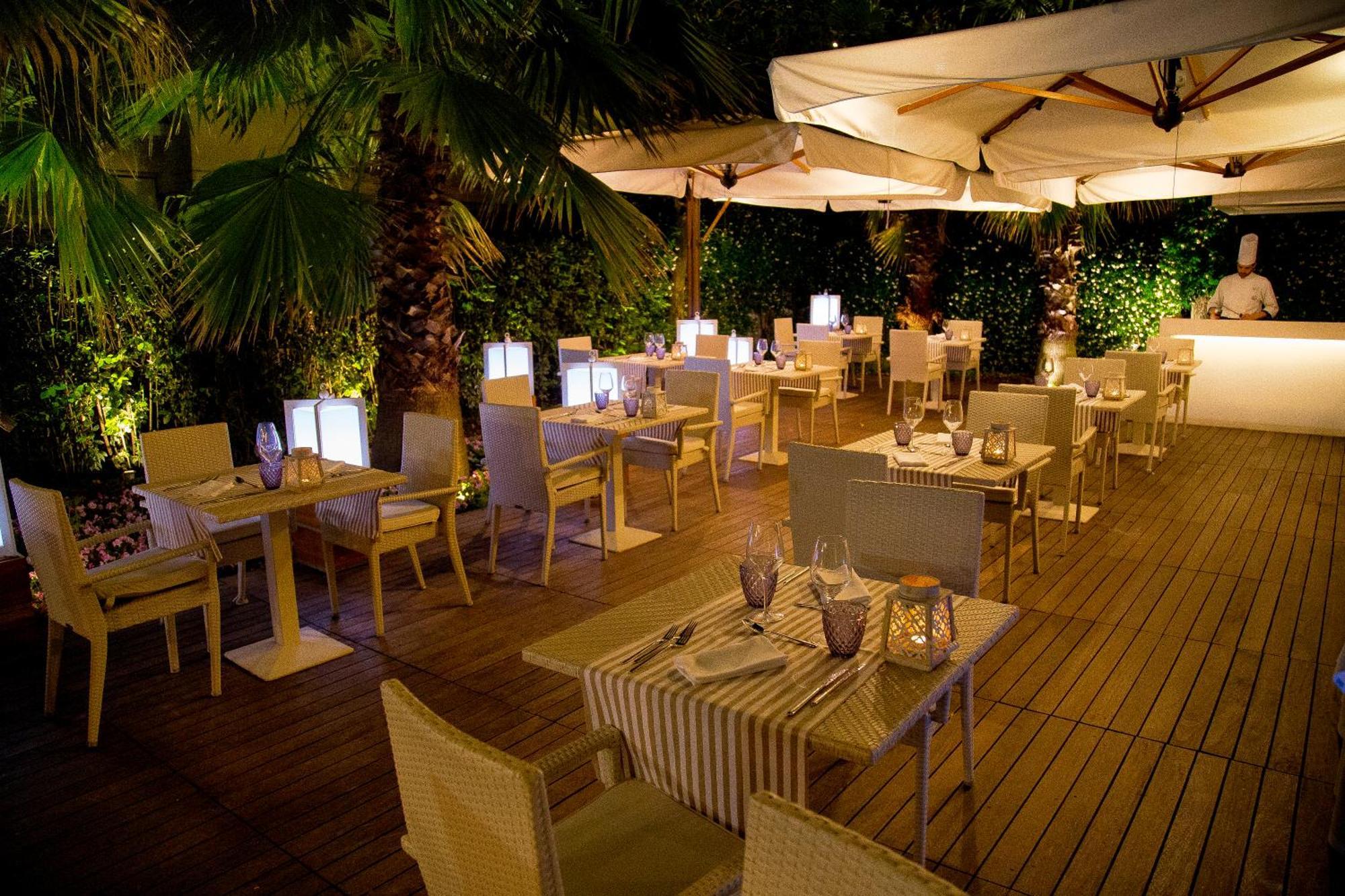 Hotel Maestrale Riccione Buitenkant foto