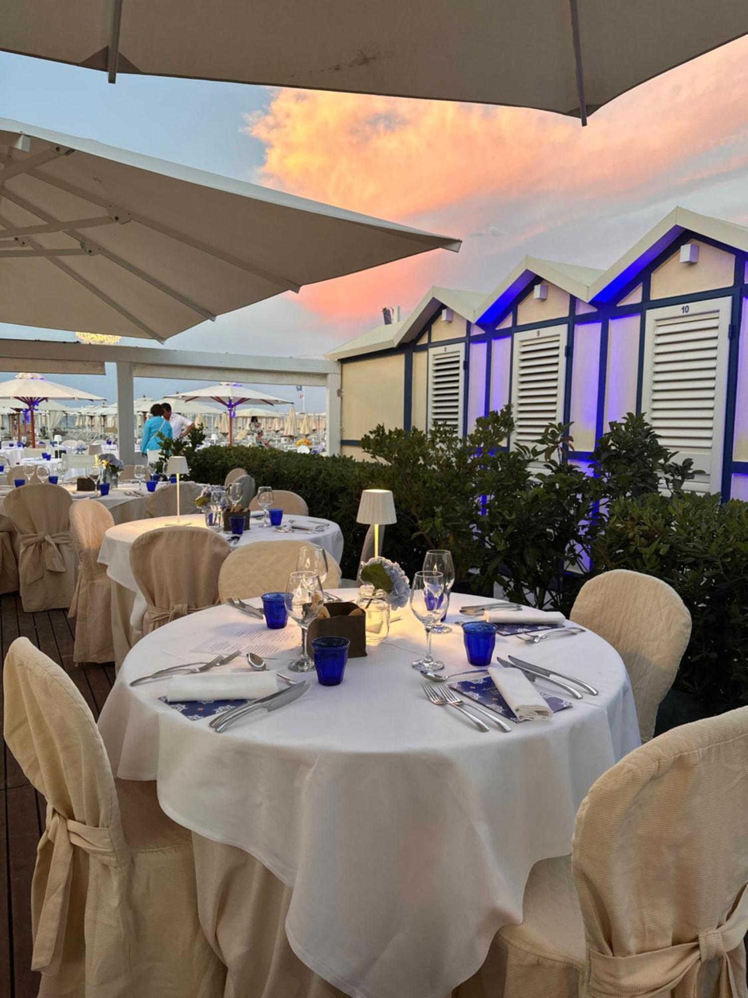 Hotel Maestrale Riccione Buitenkant foto