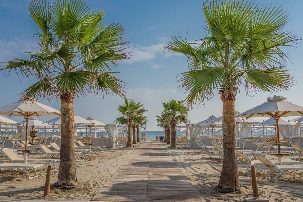 Hotel Maestrale Riccione Buitenkant foto