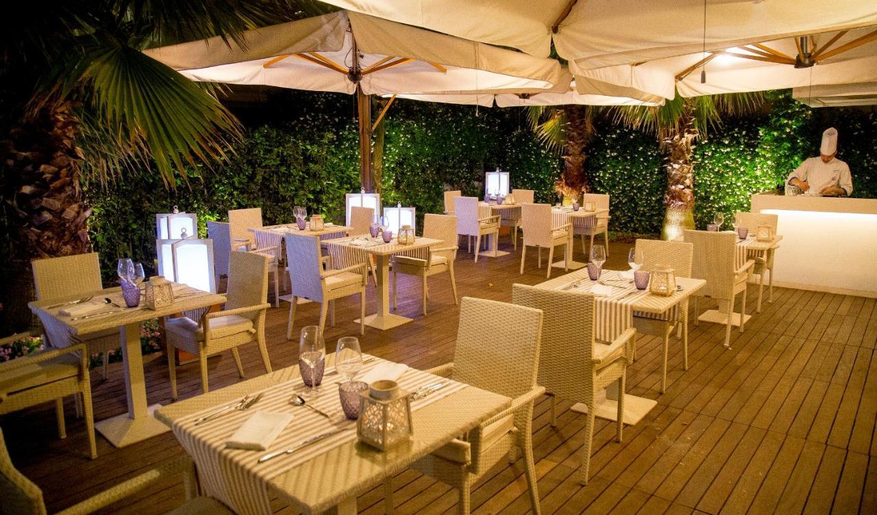 Hotel Maestrale Riccione Buitenkant foto